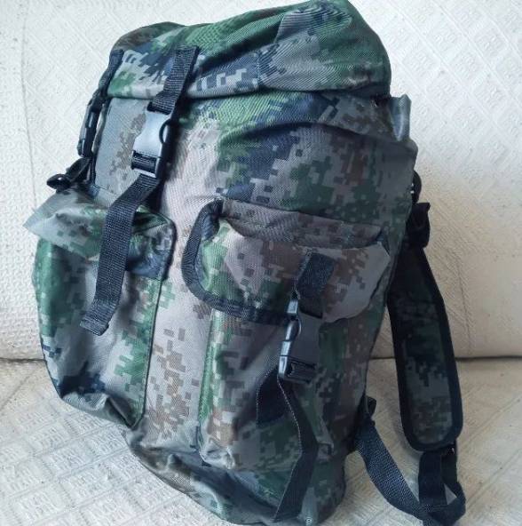 Mochila  Camuflada Cargueira Linda timo Estado