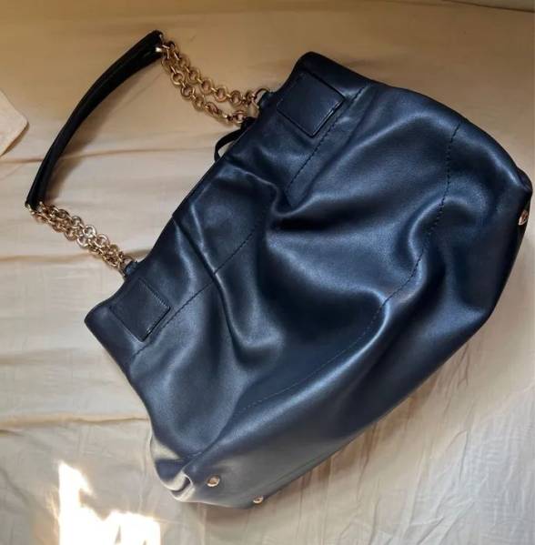 Bolsa Salvatore Ferragamo Gancini Chain Preta