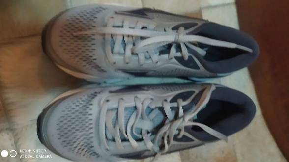 Tnis Mizuno Wave Invictus  br tamanho: 35