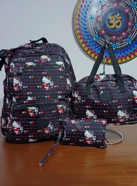 Kit De Bolsas Hello Kitty - Mochila, Bolsa E Necessaire