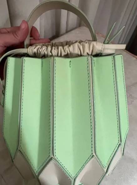 Vendo Bolsa Ryzi Nova