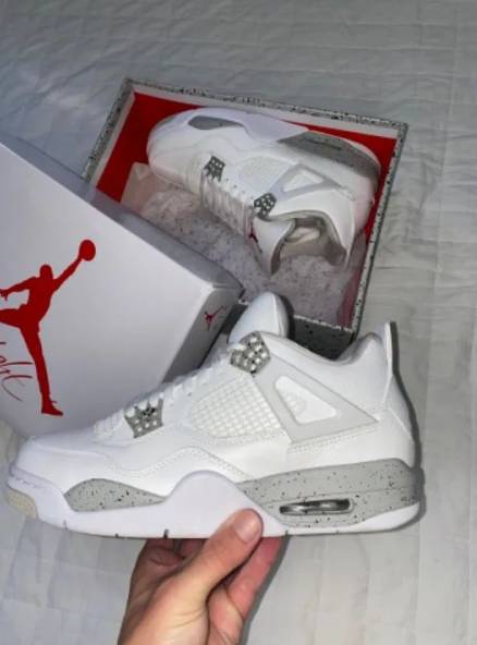 Air Jordan 4 Tech White