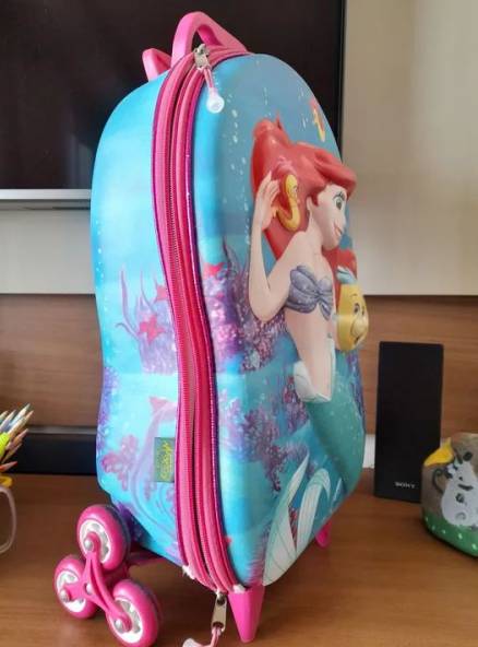 Mochila Escolar Infantil  De Rodinhas Disney Princesas Ariel Em Eva Maxtoy