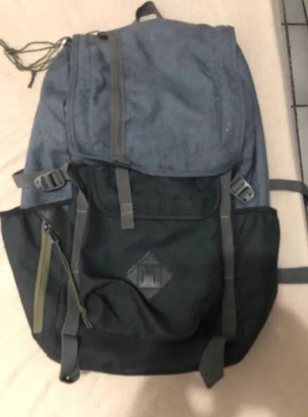 Mochila De Trilhas Preta E Cinza