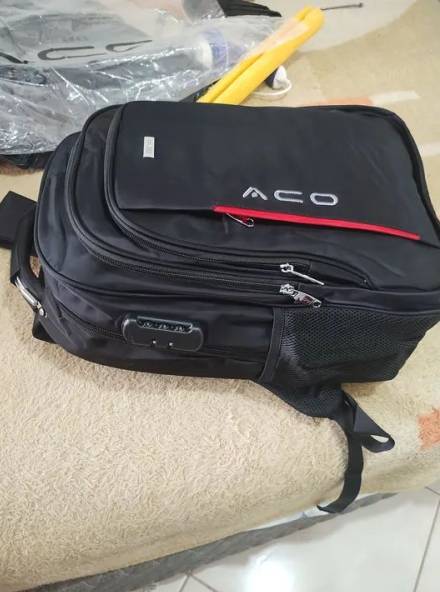 Mochila Preta Com Cadeado - Aco